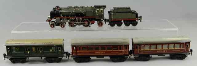 Appraisal: MARKLIN ENGINE WITH THREE CARS O gauge includes - -