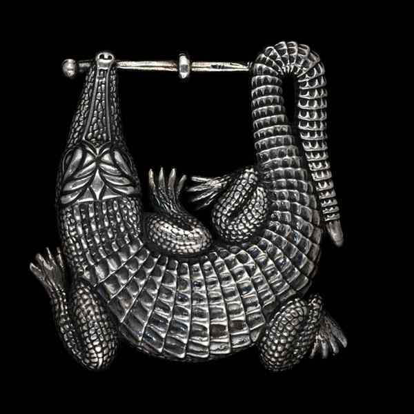 Appraisal: B Kieselstein-Cord Alligator Belt Buckle Kieselstein-Cord sterling silver belt buckle