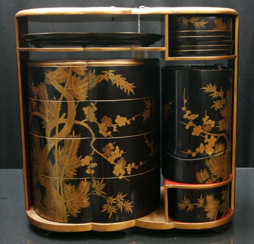 Appraisal: A Japanese lacquer picnic set sagejubako