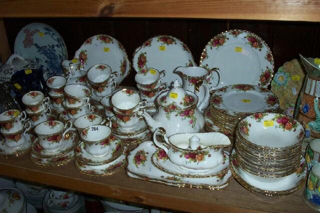 Appraisal: An extensive collection of Royal Albert Old Country Roses pattern