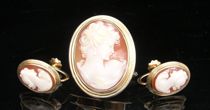 Appraisal: Cameo Set early th Century Kt gold mountings set with