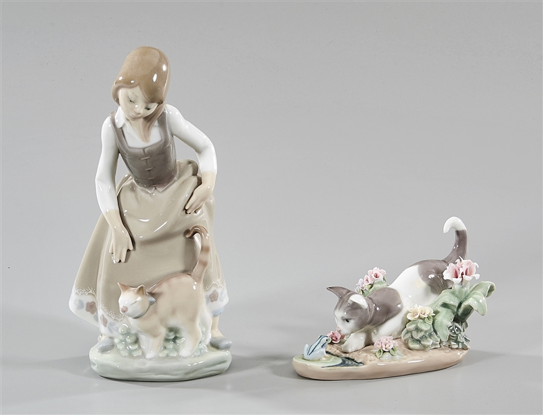 Appraisal: Two LLadro porcelains including a kitten and frog among flowers