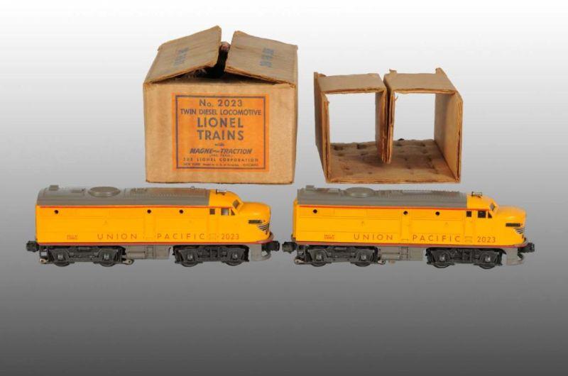 Appraisal: Lionel No O-Gauge Union Pacific Alcos in OB Description Post-war