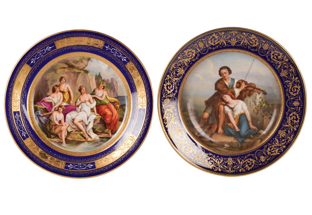 Appraisal: TWO ROYAL VIENNA PORCELAIN CABINET PLATESeach with blue beehive mark