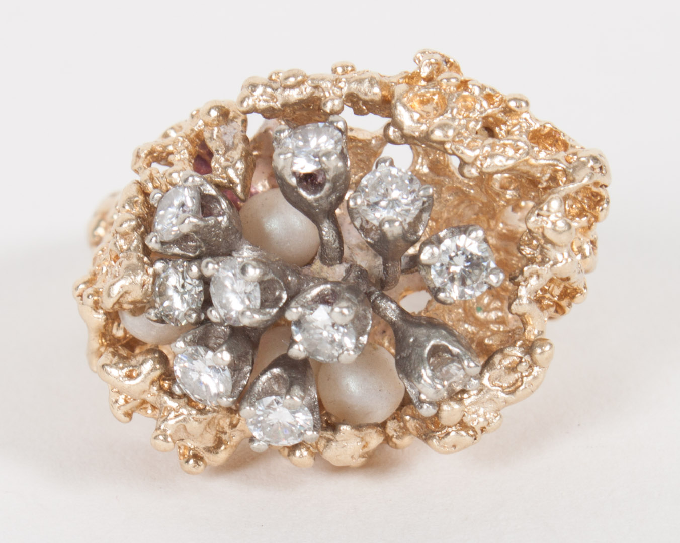 Appraisal: K gold nugget ring with diamonds diamonds are set in