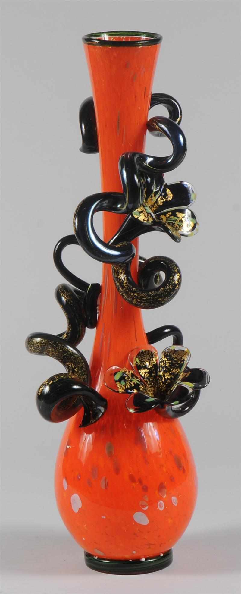 Appraisal: DALE CHIHULY b MONUMENTAL GLASS VASE SCULPTURE With winding floral