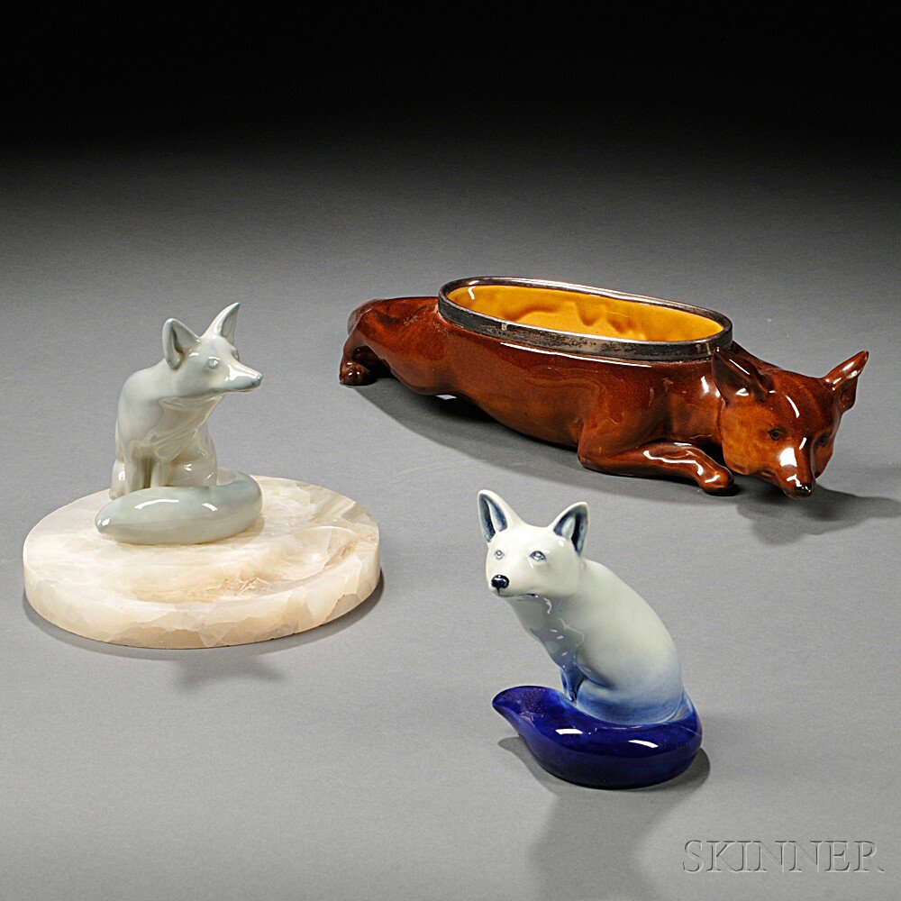 Appraisal: Three Royal Doulton Fox-related Items England th century a blue