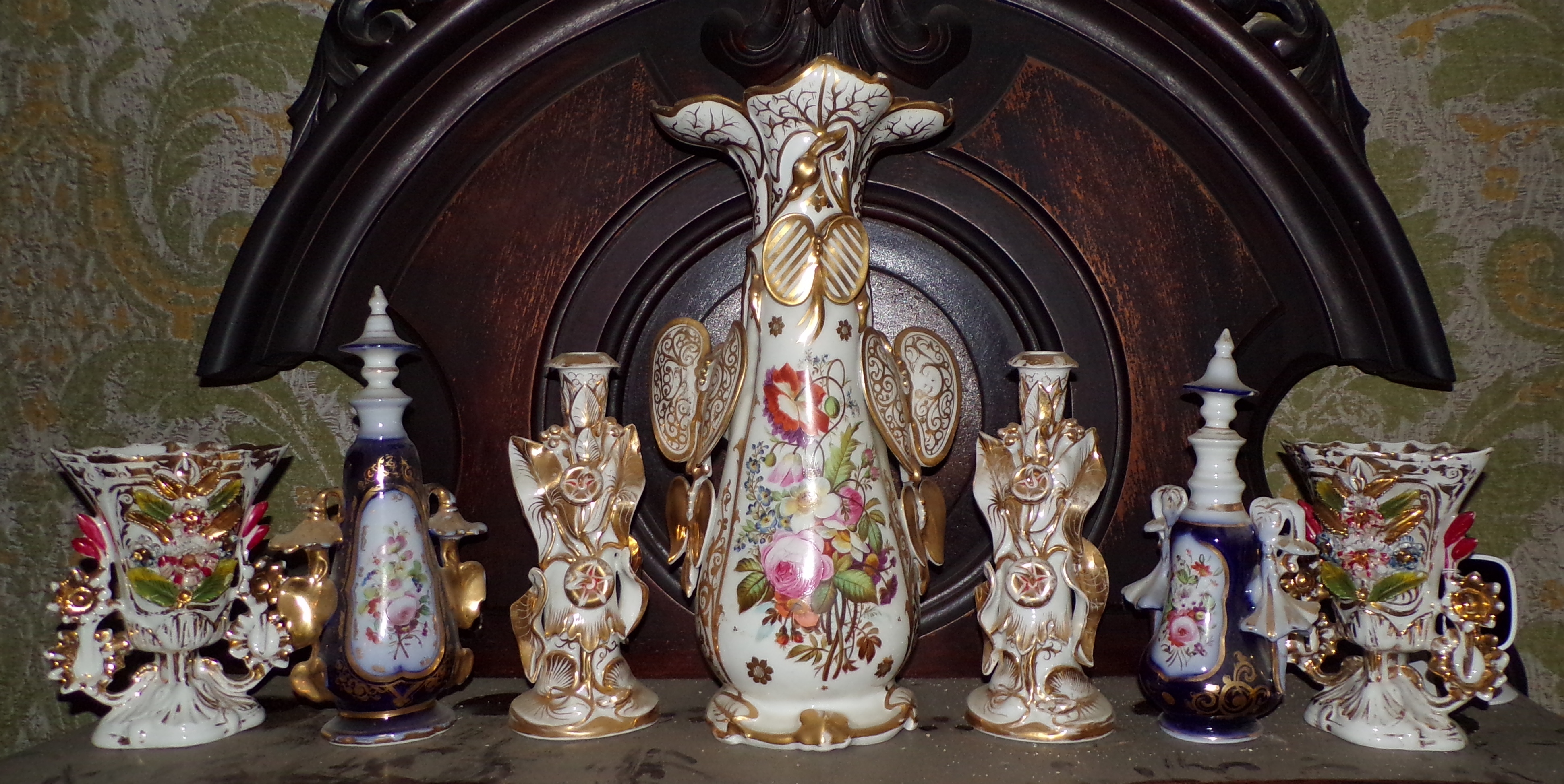 Appraisal: Porcelain items- large vase '' pair of vases '' pair