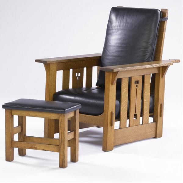 Appraisal: PRAIRIE SCHOOL Morris chair and footstool the chair has slats