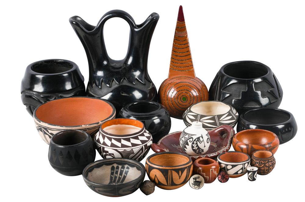 Appraisal: LOT OF ASSORTED NATIVE AMERICAN MEXICAN POTTERYcomprising pieces of blackware