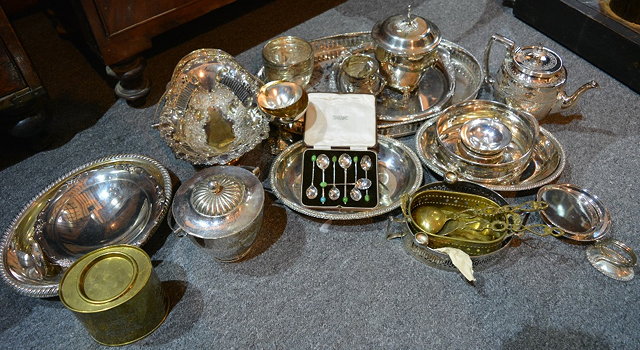 Appraisal: A collection of silver plated ware