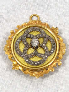 Appraisal: A Russian zolotniks carat gold diamond and enamel pendant brooch