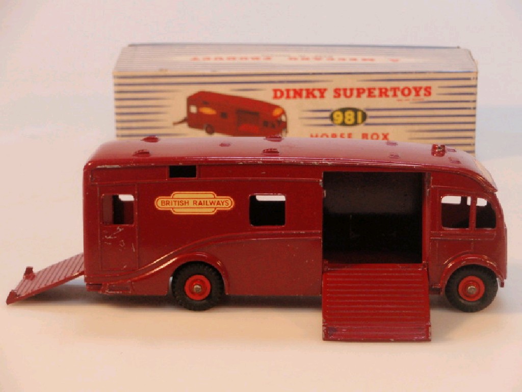 Appraisal: Dinky Super Toys horse box with British Railways Livery boxed