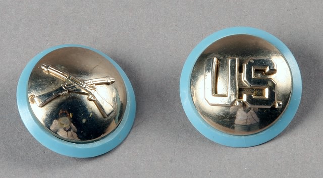 Appraisal: Possibly a Post pair of collar devices infantry convex chrome