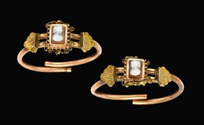 Appraisal: Pair of Victorian bracelets Of unusual form each set with