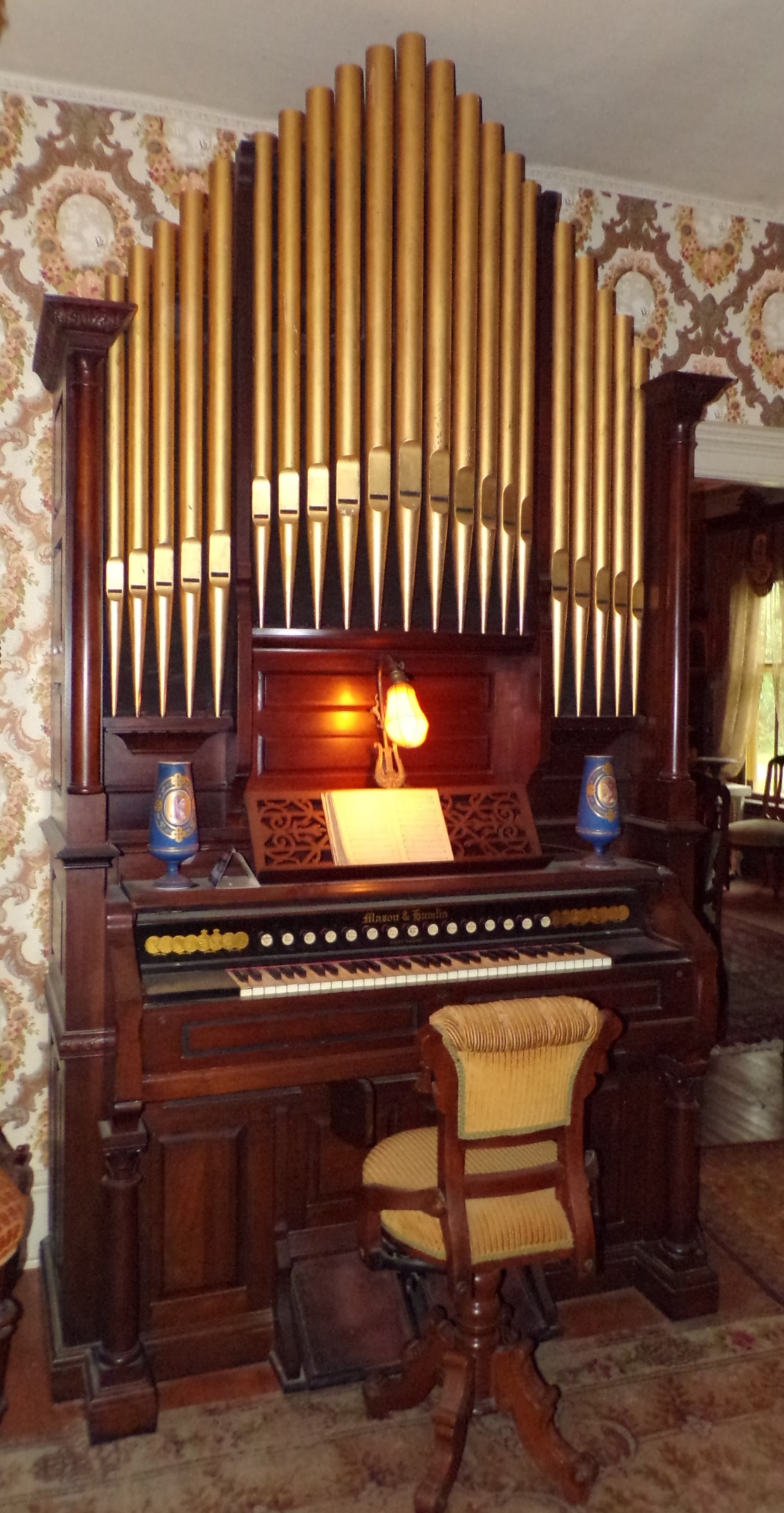 Appraisal: Mason and Hamlin ''Liszt'' pump organ ornamental wood pipes ''h