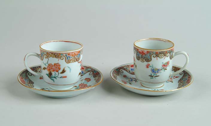 Appraisal: PAIR OF ORIENTAL EXPORT CUPS AND SAUCERS Small - h