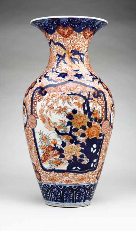 Appraisal: A large Japanese Imari porcelain vase Meiji period th century