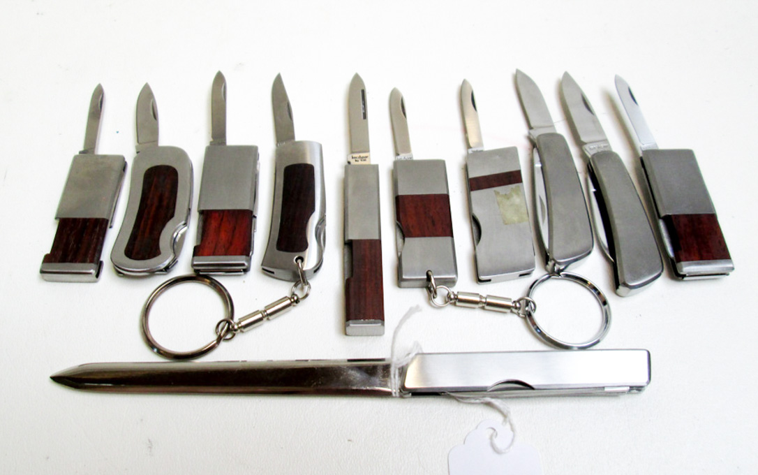 Appraisal: TEN KERSHAW GENTLEMAN'S FOLDING POCKET KNIVES two 's with two