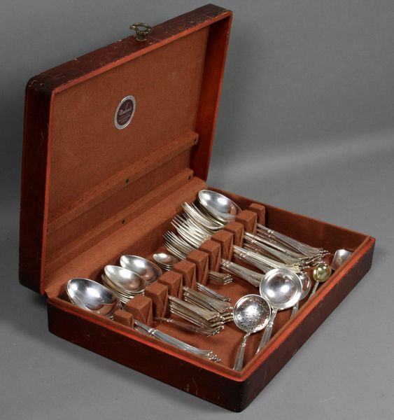 Appraisal: Set of English Sheffield plated flatware in box EST '