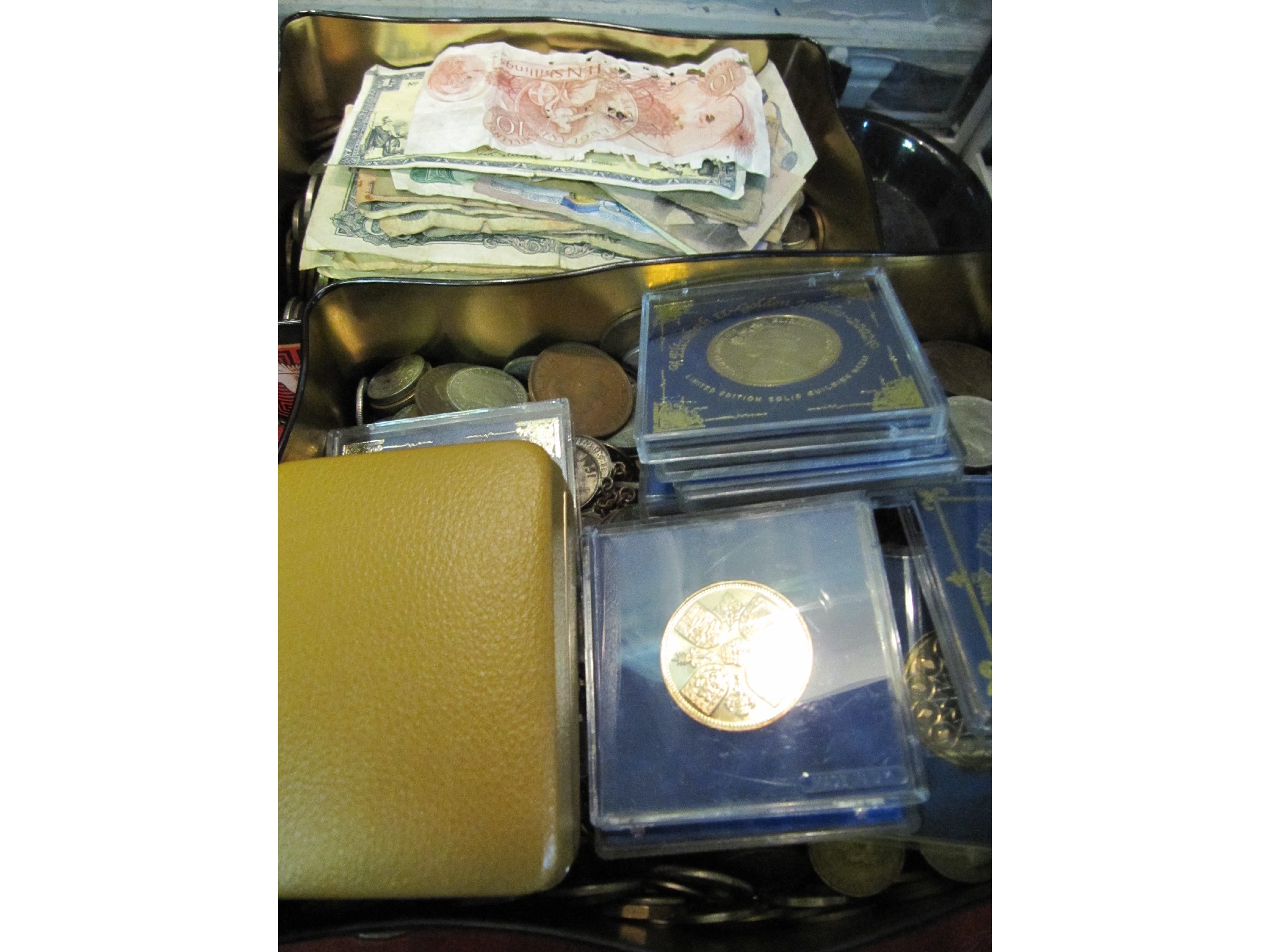 Appraisal: A collection of coins to include two boxes of mixed