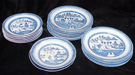 Appraisal: Chinese Export porcelain th C including an assembled set of