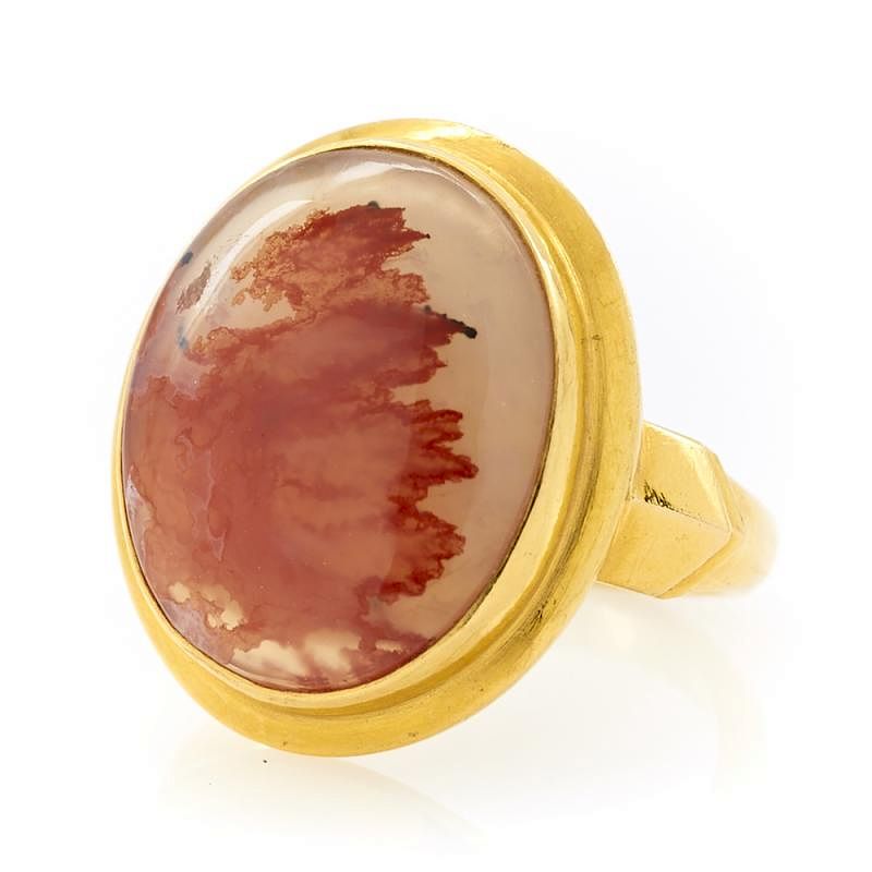 Appraisal: k Yellow gold and agate ring k Yellow gold and