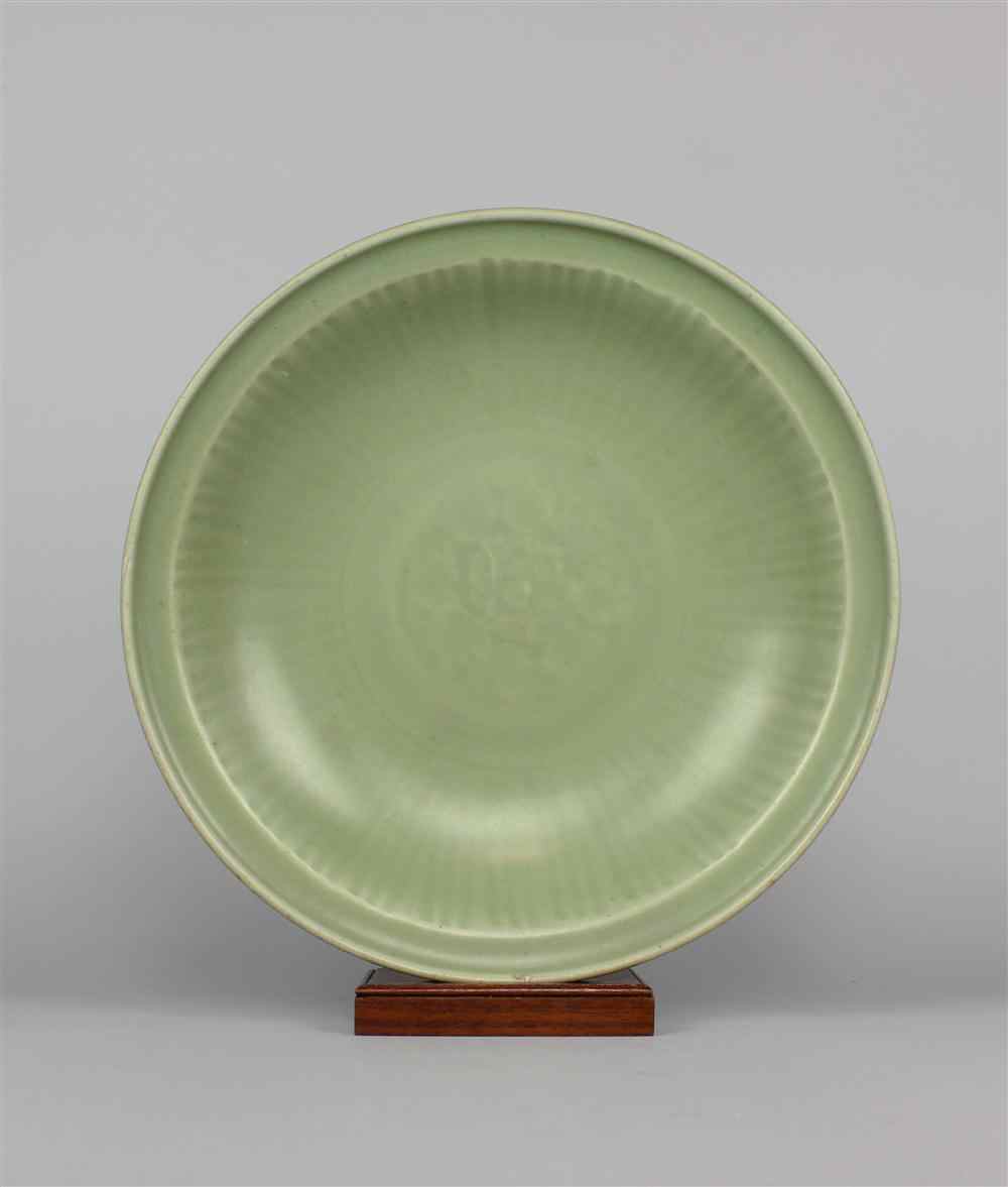 Appraisal: A LARGE CHINESE LONGQUAN CELADON BOWL MING DYNASTY thickly potted