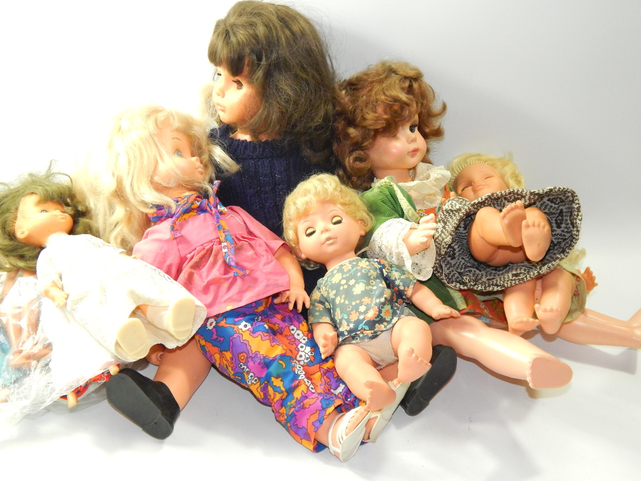 Appraisal: A quantity of Sindy and other dolls including a Palitoy