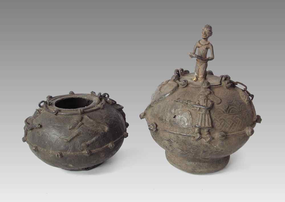 Appraisal: TWO BENIN AFRICAN OFFERING POTS SCULPTURE One complete with chain