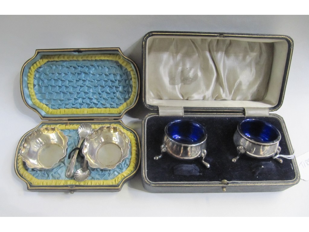 Appraisal: Lot comprising two cased pairs of silver salts Sheffield and