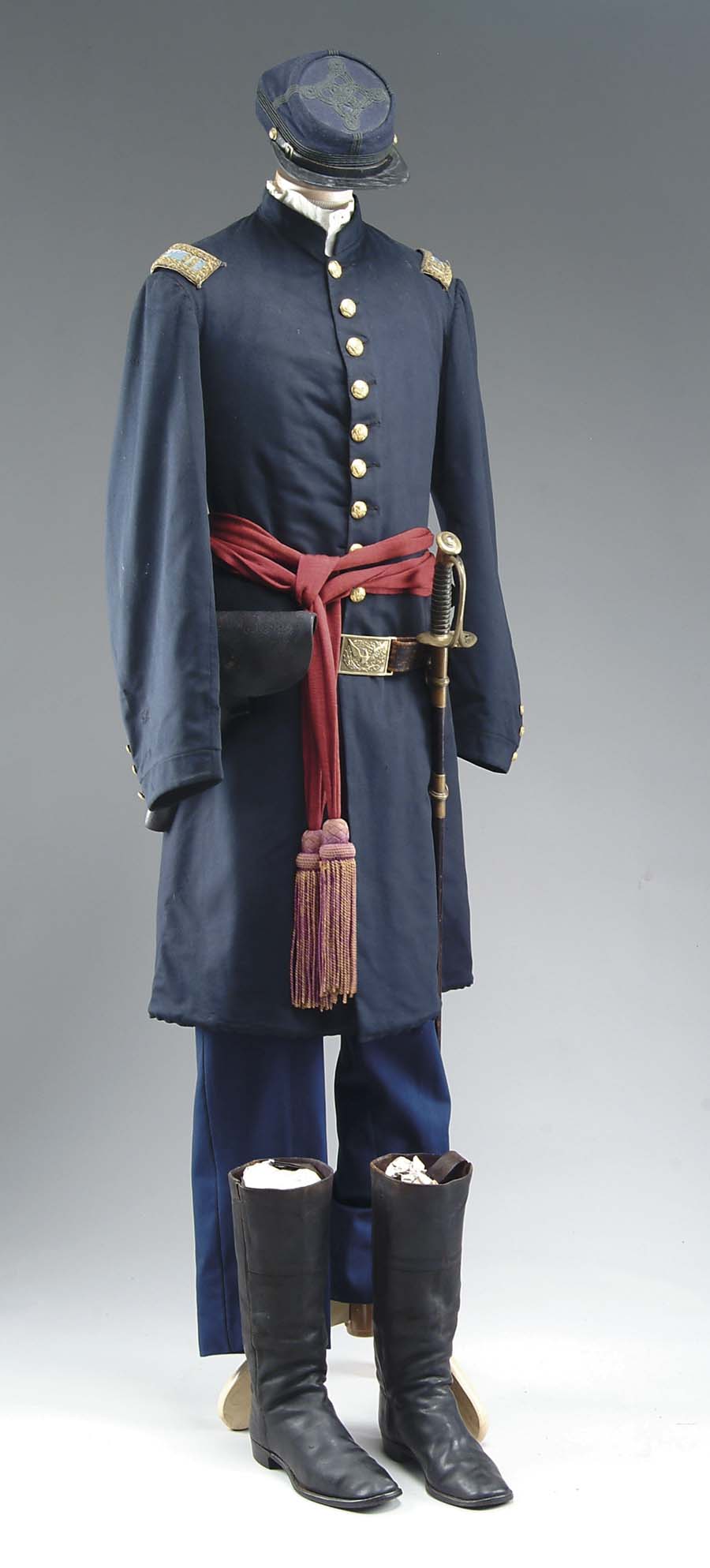 Appraisal: ASSEMBLED CIVIL WAR OFFICER S UNIFORM INCLUDES CIVIL WAR PERIOD