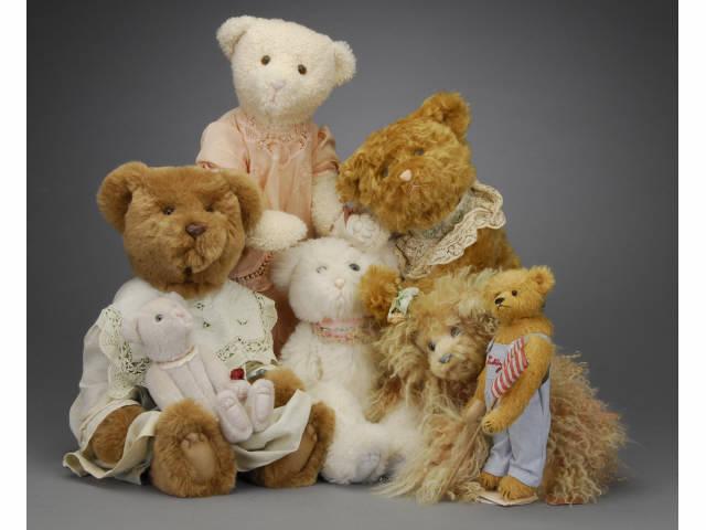 Appraisal: Lot Seven Cotemporary Artist Bears Six Wendy Brendt artist bears