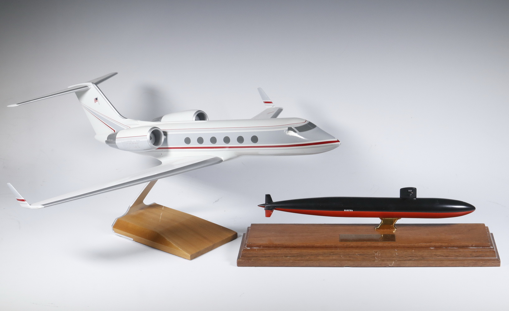 Appraisal: PCS DESK MODELS Consisting of Private jet on custom stand