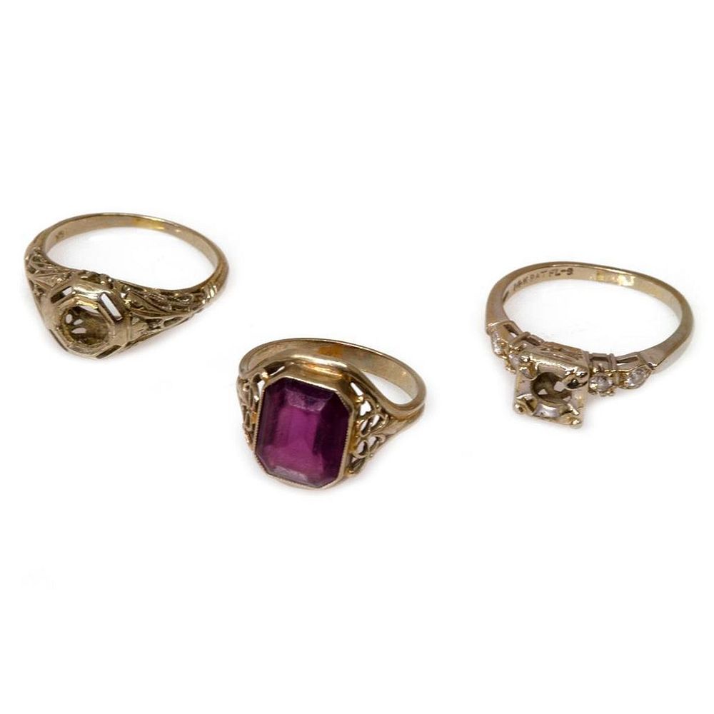 Appraisal: Three vintage gold rings in k k and k gold