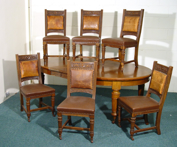 Appraisal: Large Victorian extending oak dining table with one extra leaf