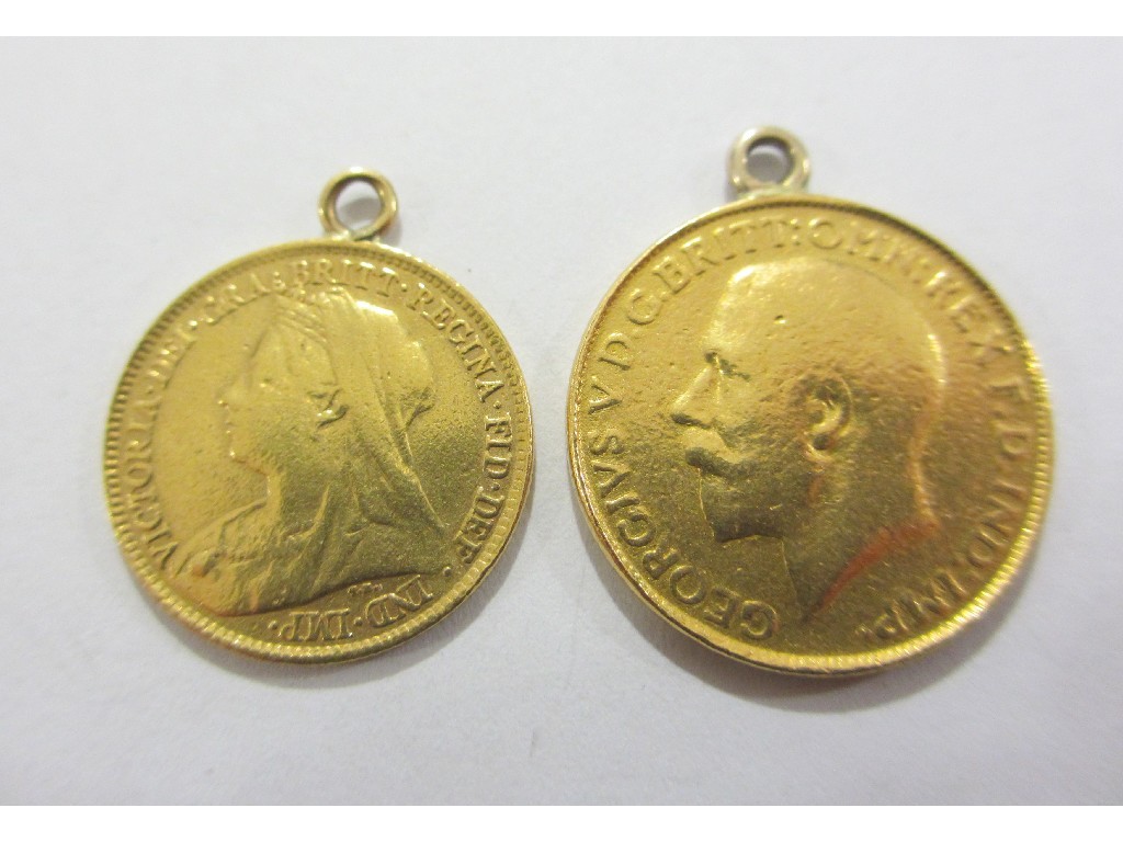 Appraisal: Lot comprising George V sovereign dated and an old Queen