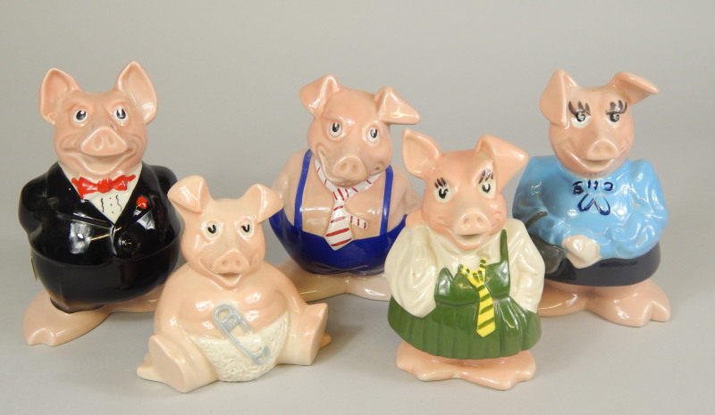 Appraisal: A set of five Wade Natwest pigs to include Daddy