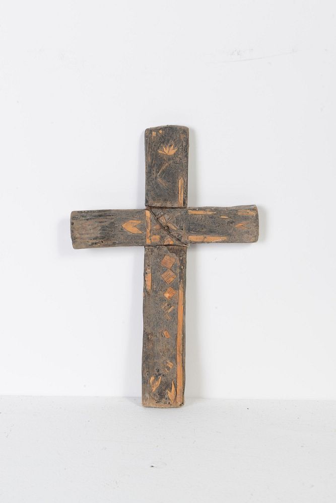 Appraisal: Wood Cross with Straw Overlay th Century New Mexico Wood