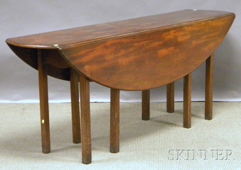 Appraisal: Chippendale-style Mahogany Drop-leaf Hunt Table ht lg wd leaf wd