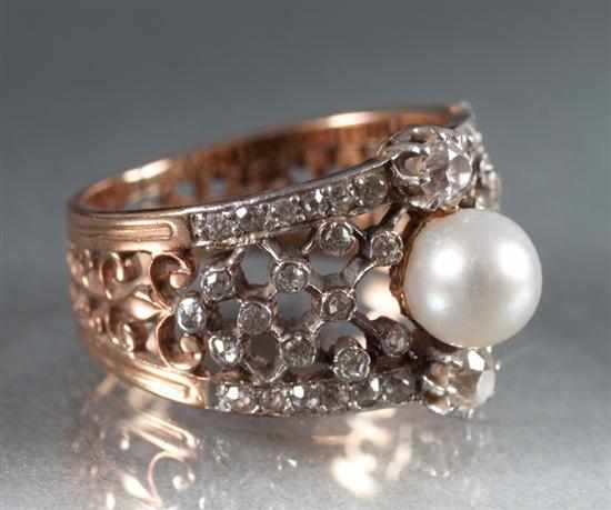 Appraisal: Edwardian gold diamond and pearl ring center pearl approximately mm