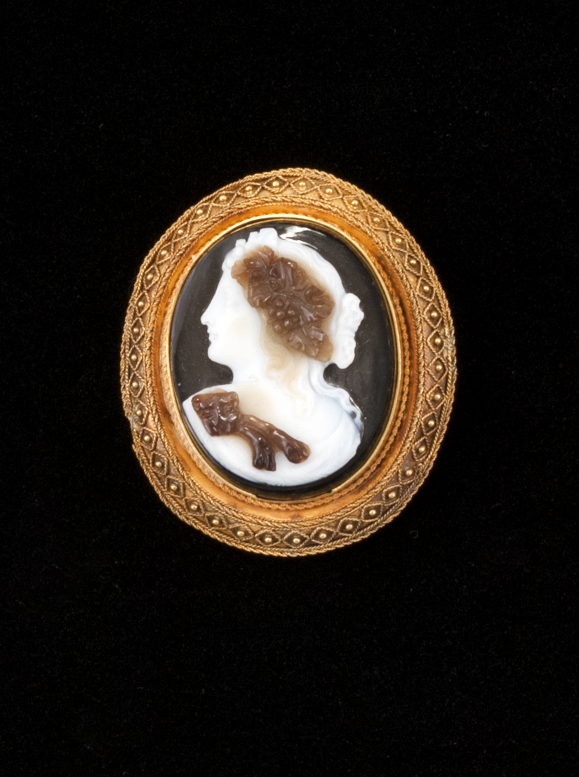 Appraisal: CAMEO BROOCH th CenturyIn oval form with three-color agate depiction