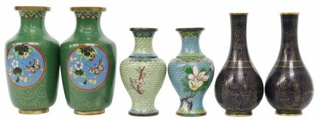 Appraisal: lot of Chinese cloisonne enamel baluster-form vases decorated with floral