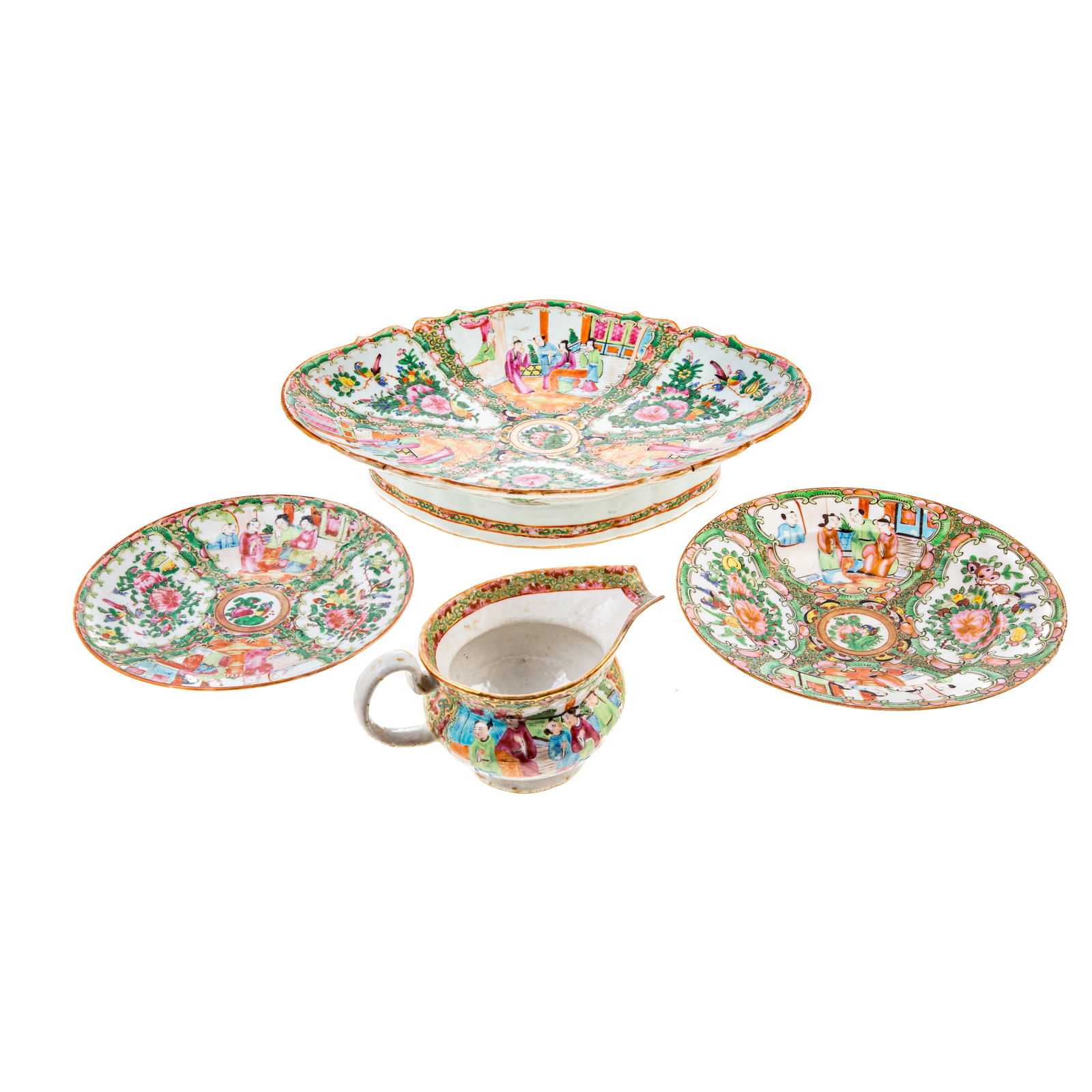 Appraisal: FOUR PIECES CHINESE EXPORT ROSE MEDALLION TABLEWARE Includes fruit plateau