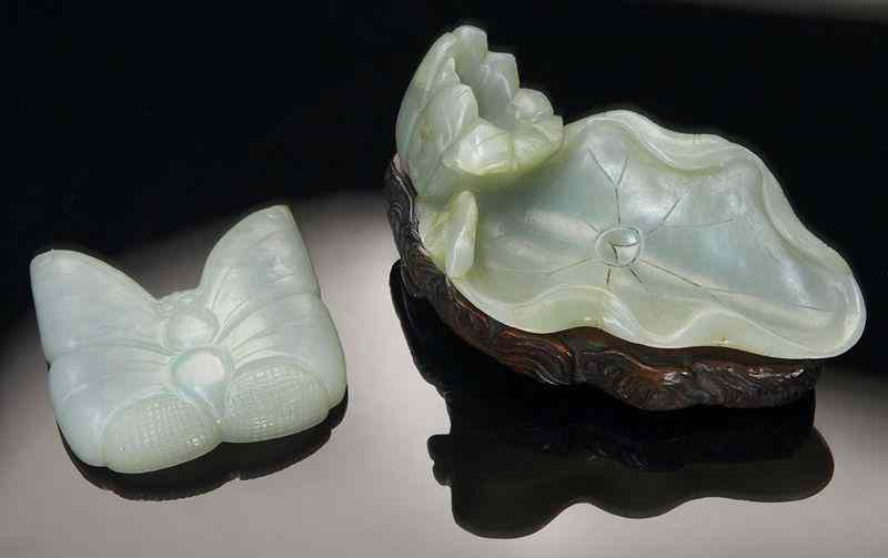 Appraisal: Chinese Qing carved jade brush washers carved as a lotus