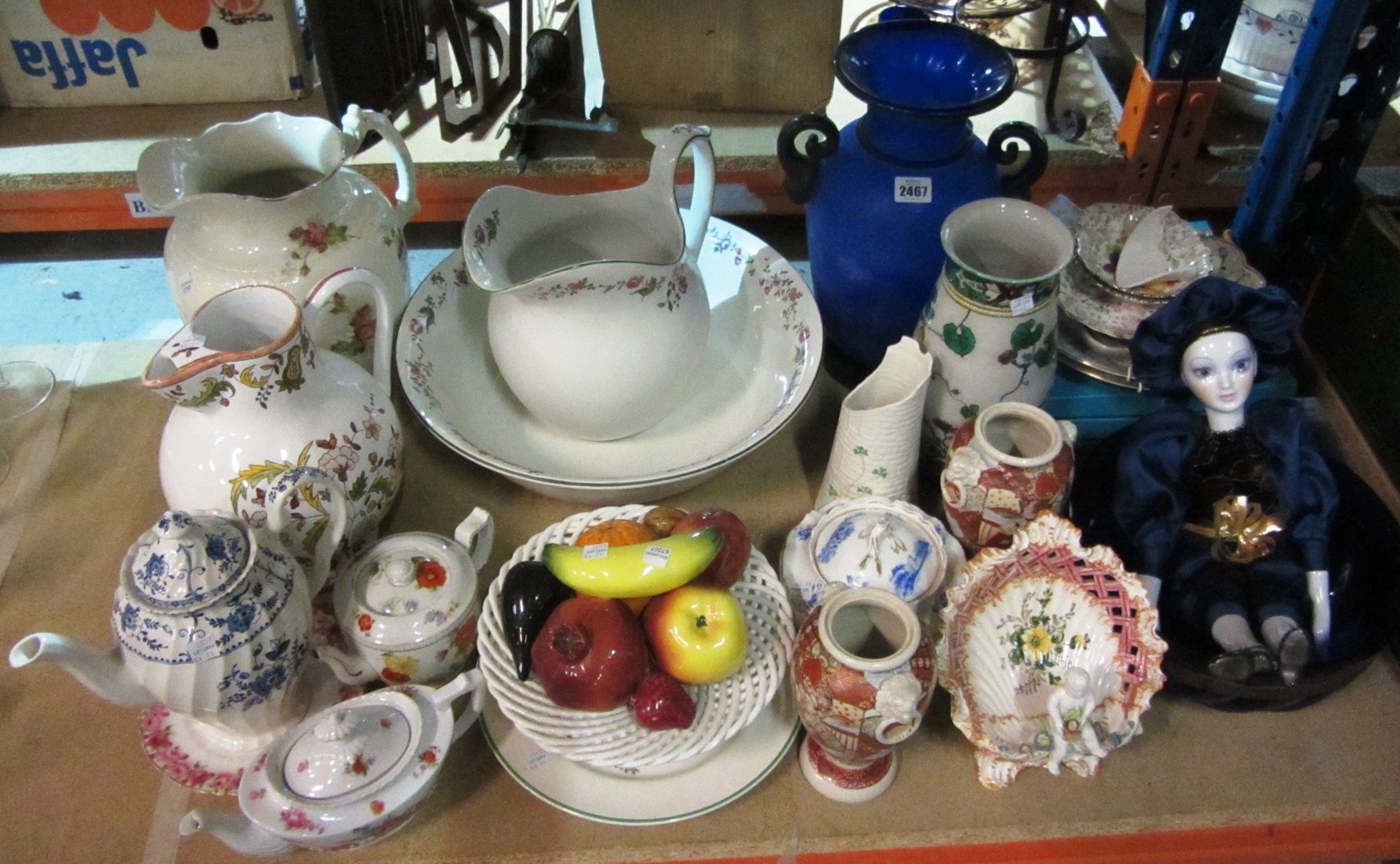 Appraisal: A quantity of decorative ceramics to include a wash jug