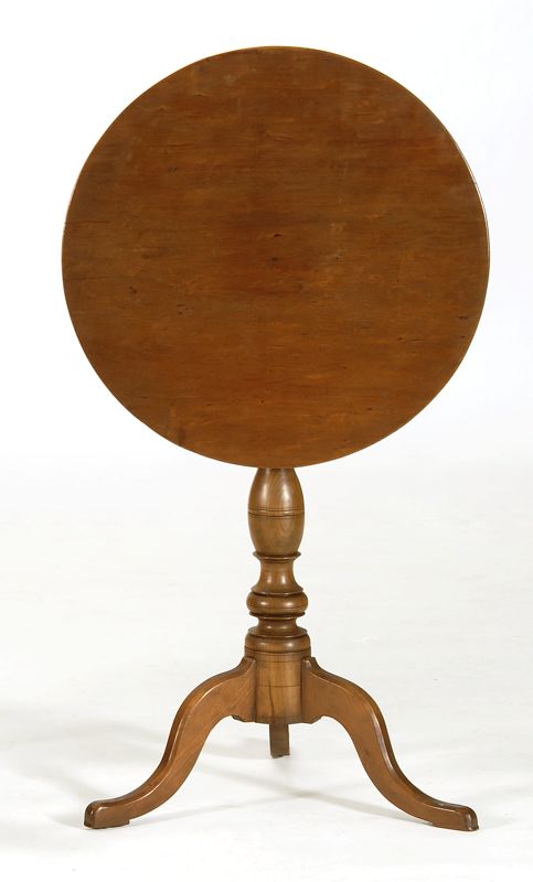 Appraisal: ANTIQUE AMERICAN TILT-TOP TEA TABLE Connecticut River Valley Region Circa