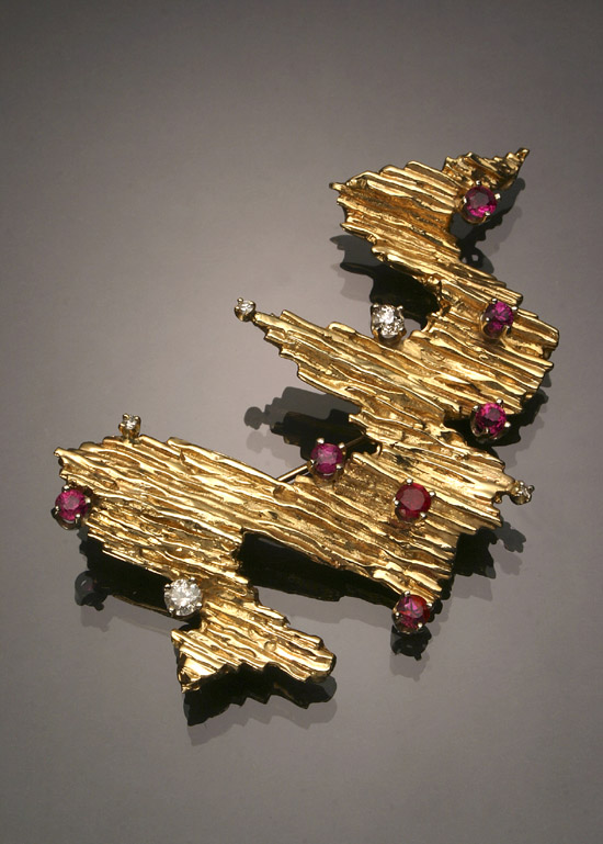 Appraisal: -Karat Yellow-Gold Diamond and Ruby Brooch Set with five old