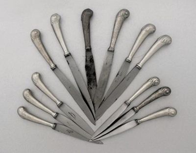 Appraisal: A set of five George II table knives and one