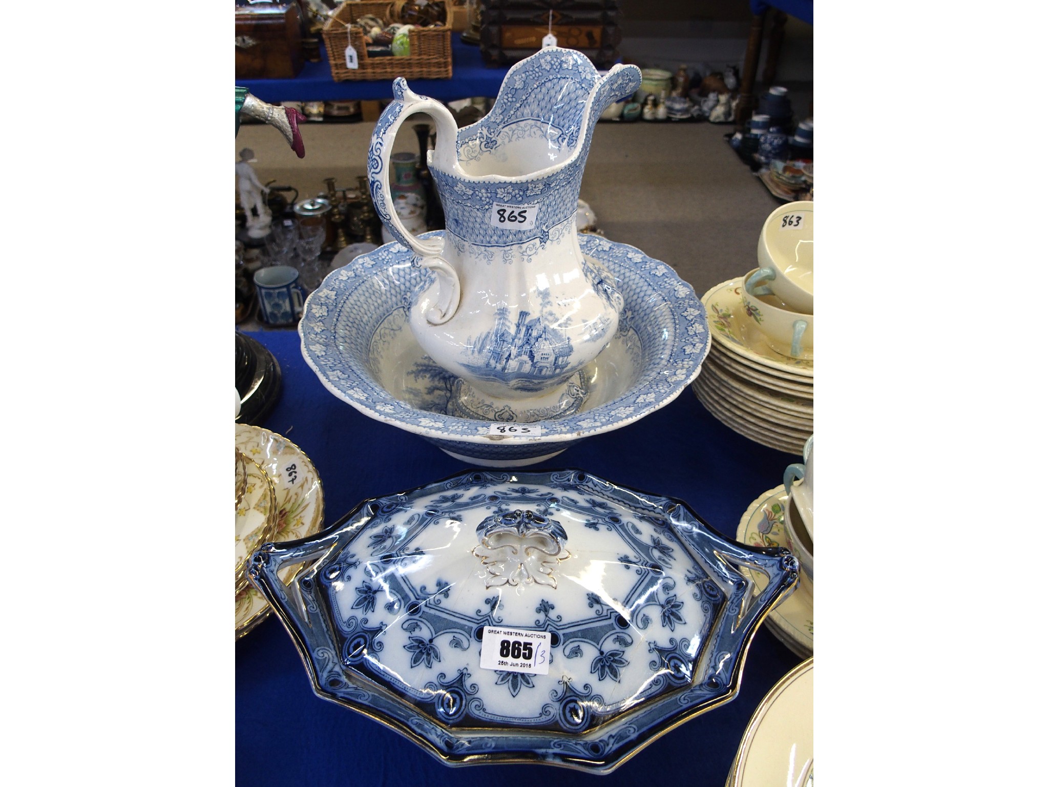 Appraisal: Tudor pattern washbowl and ewer and a blue and white